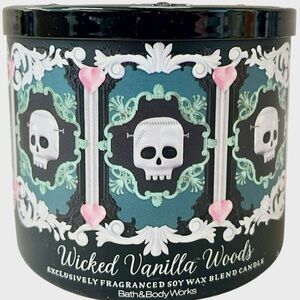 Bath & Body Works Sweet Skull Wicked Vanilla Woods Scented 3-Wick Big Candle